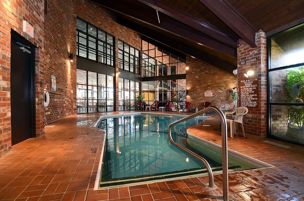 Clarion Pointe Bloomington-Normal Near I-55 And University Экстерьер фото
