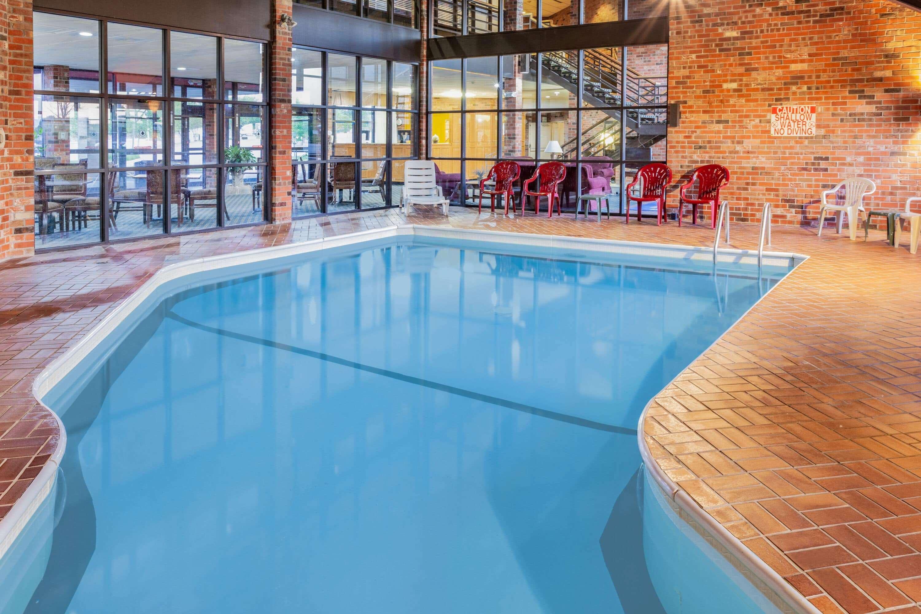 Clarion Pointe Bloomington-Normal Near I-55 And University Экстерьер фото