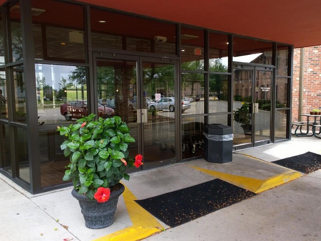 Clarion Pointe Bloomington-Normal Near I-55 And University Экстерьер фото